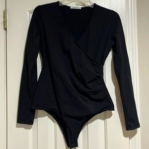 Black long sleeve crossover v-neck body suit size Large